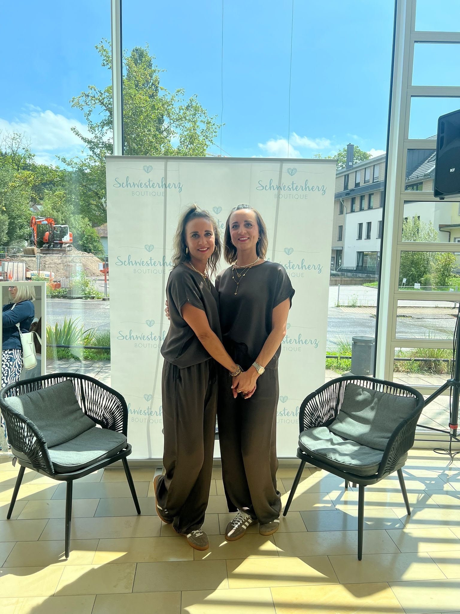 Isabell und Ariane – die Gründerinnen der Schwesterherz Boutique